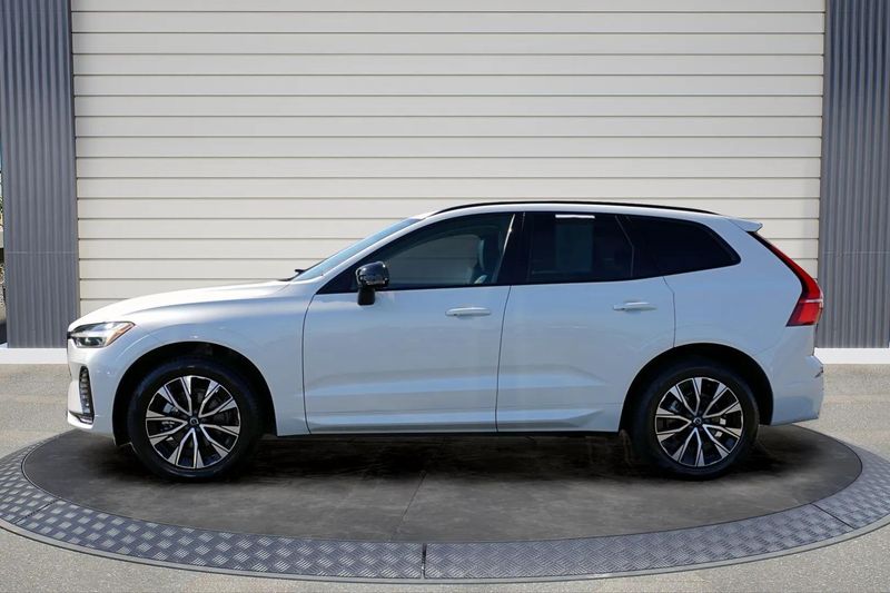 2025 Volvo XC60 B5 Core | Gene Pankey Motors