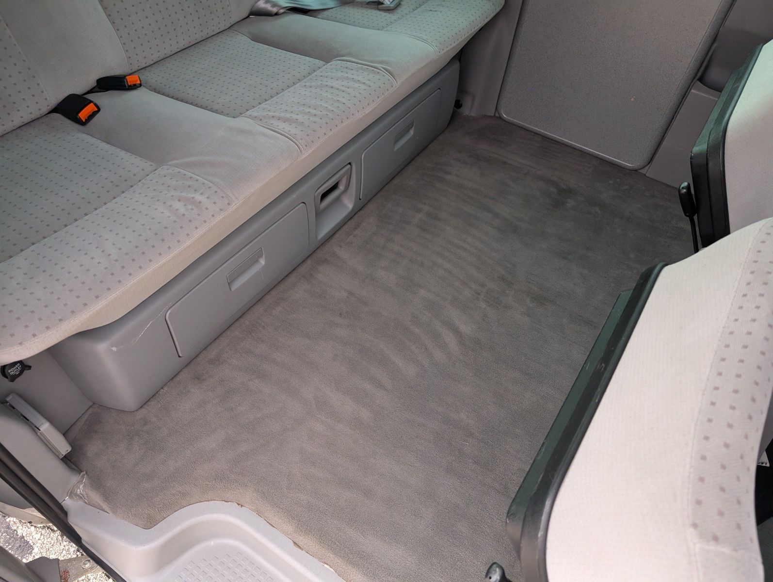 2003 Volkswagen EuroVan 149