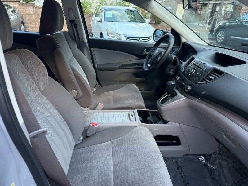 2014 Honda CR-V LX photo 17