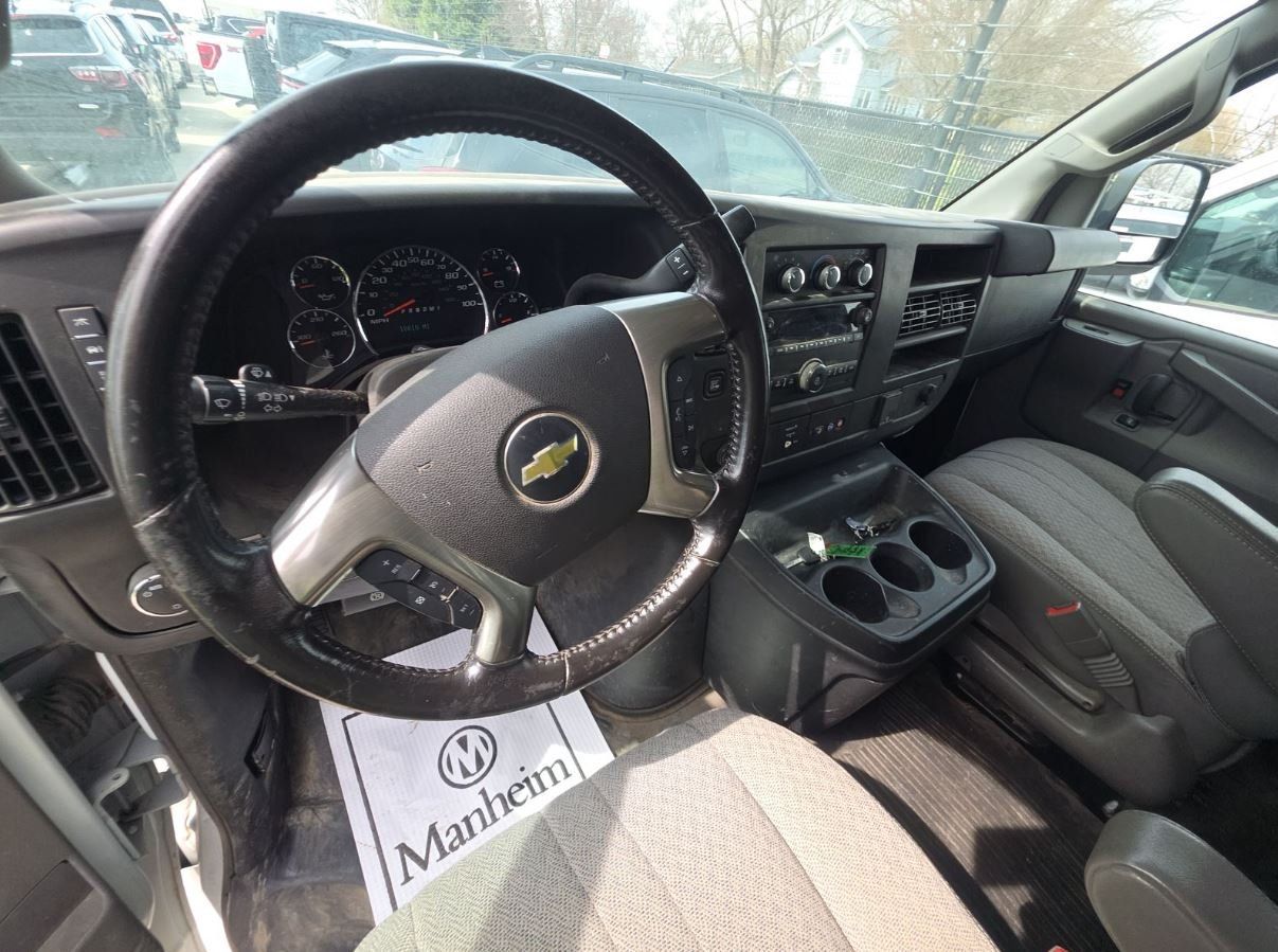 2018 Chevrolet Express 2500 10