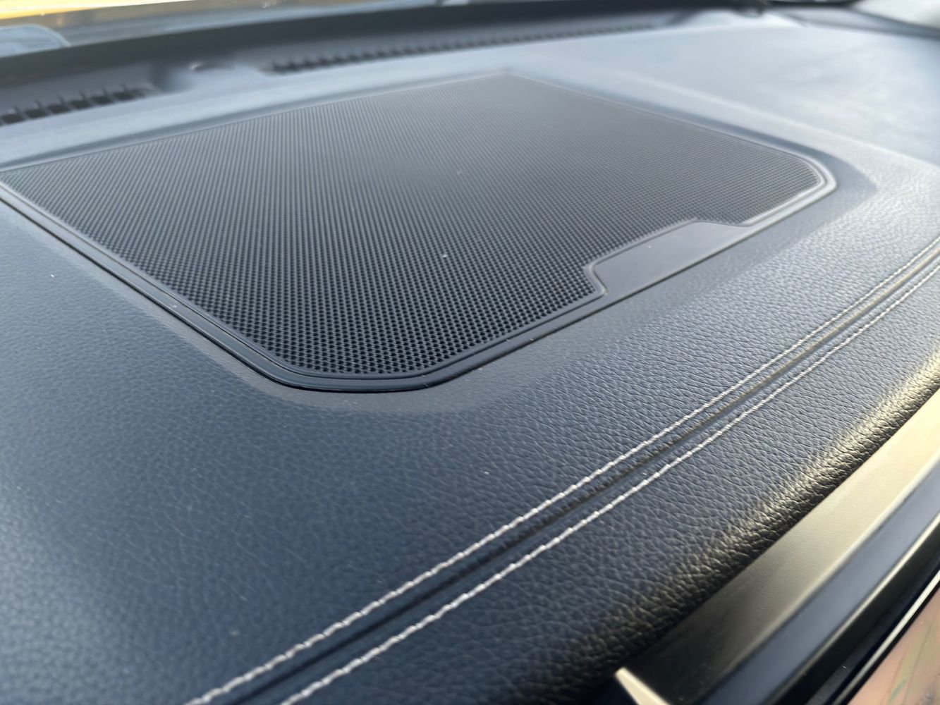 2016 Nissan Titan PRO-4X photo 39