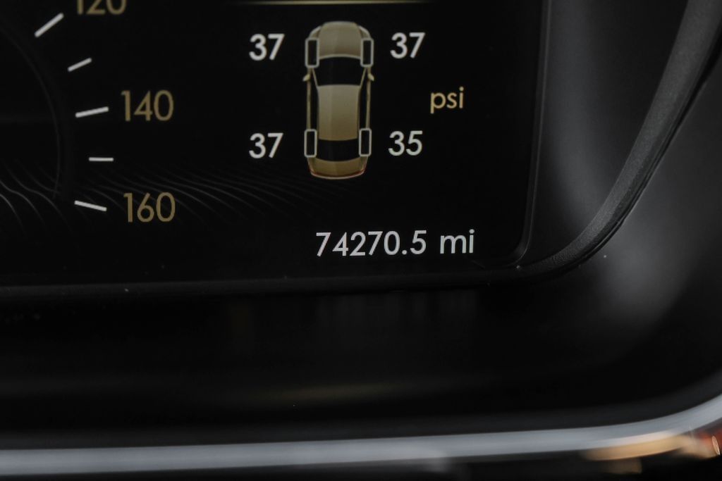 2017 Lincoln Continental Select photo 14