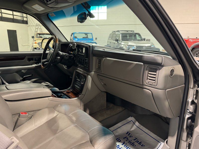2002 Cadillac Escalade Base, photo 21