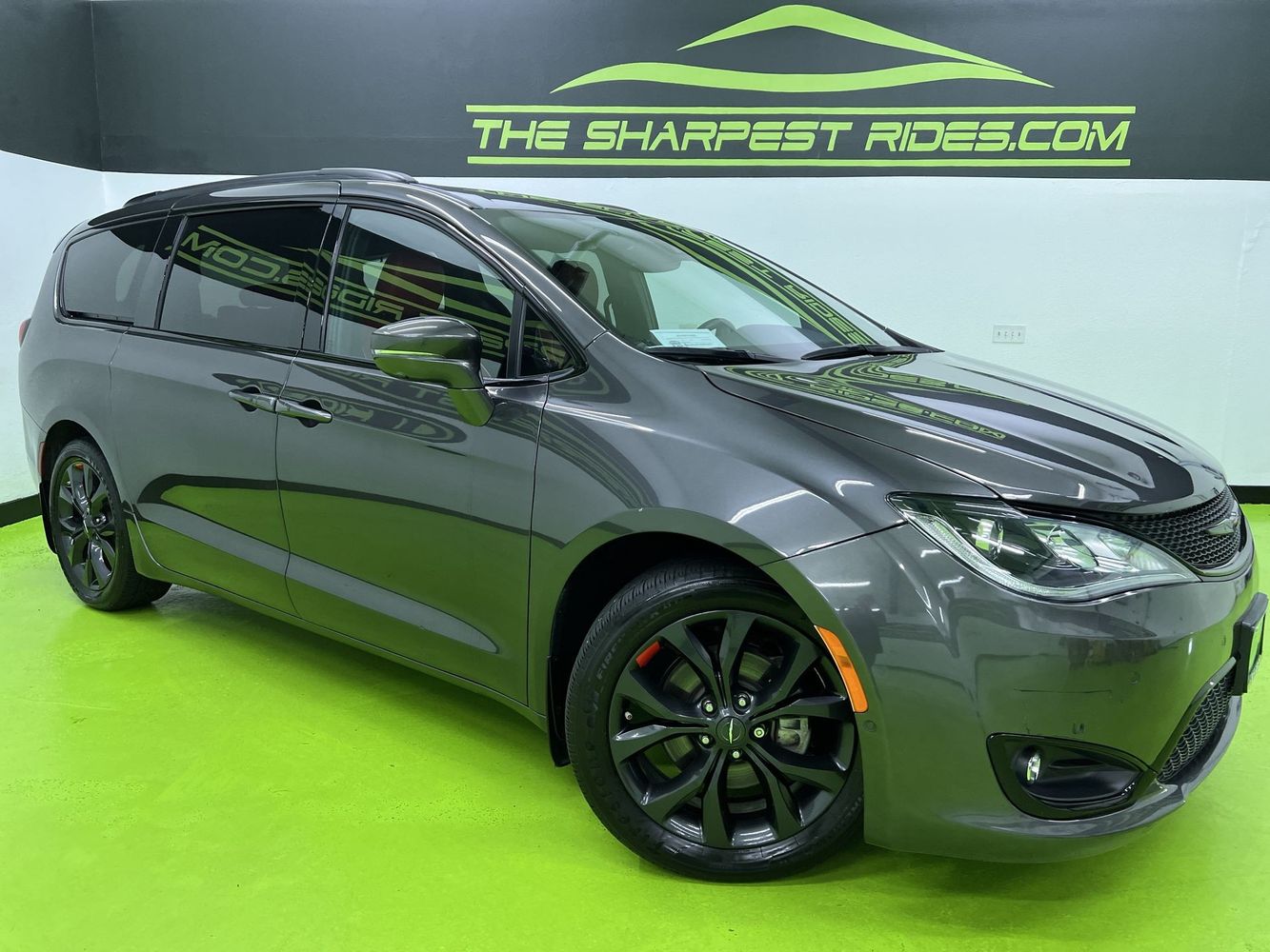 2020 Chrysler Pacifica Limited Red S's photo