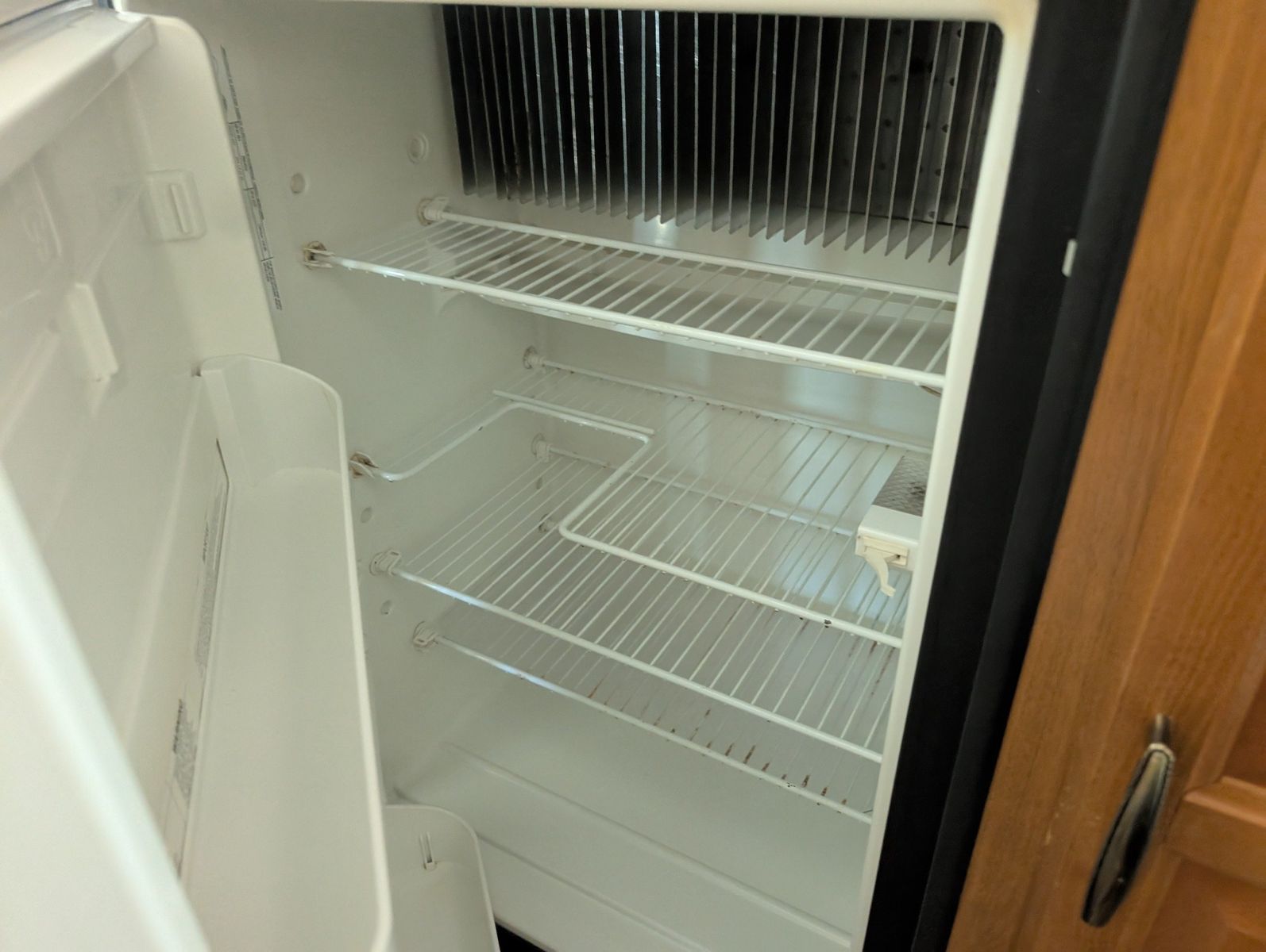 2004 Ford E-Series Chassis 105