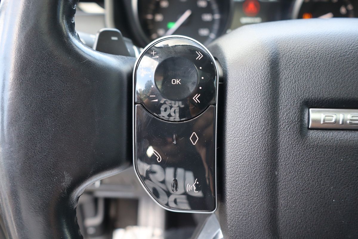 2020 Land Rover Discovery SE