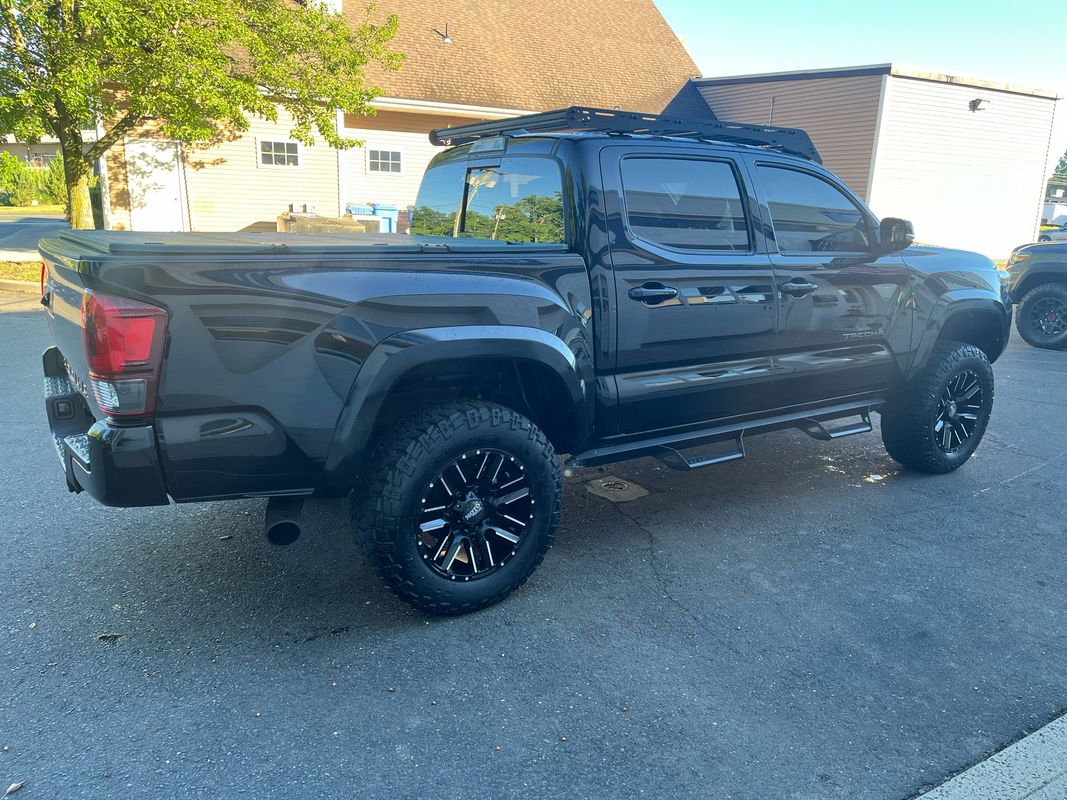 View vehicle photo 5