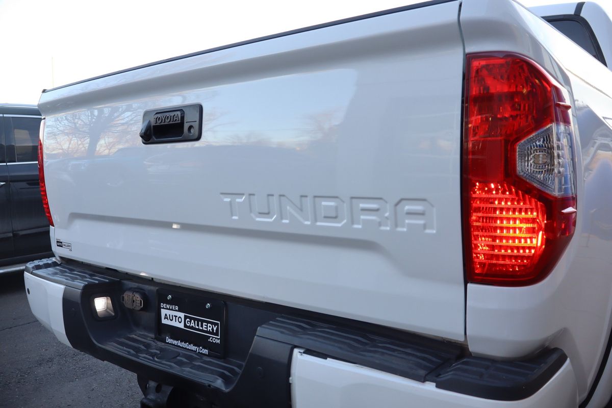 2018 Toyota Tundra SR5 5.7L V8