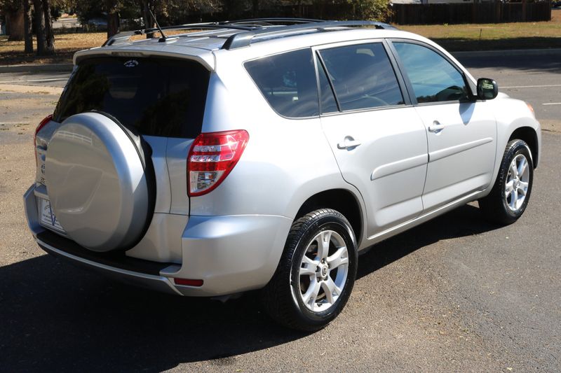 2011 Toyota RAV4 Photos