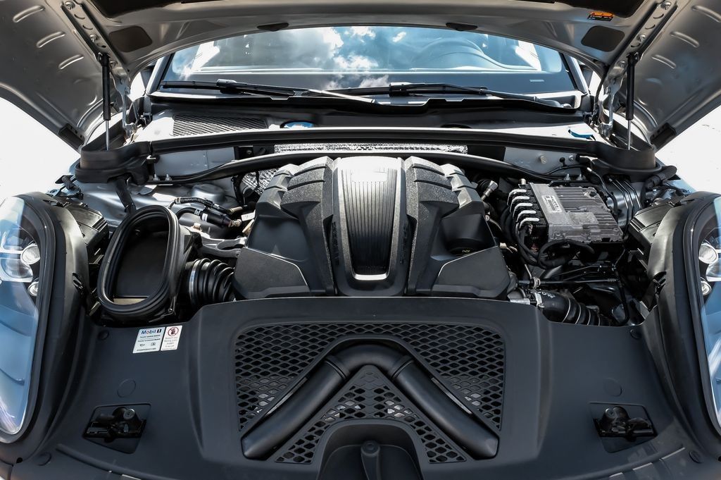 2021 Porsche Macan S - Photo 57