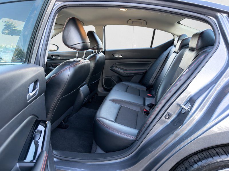 2023 Nissan Altima SR - Photo 10