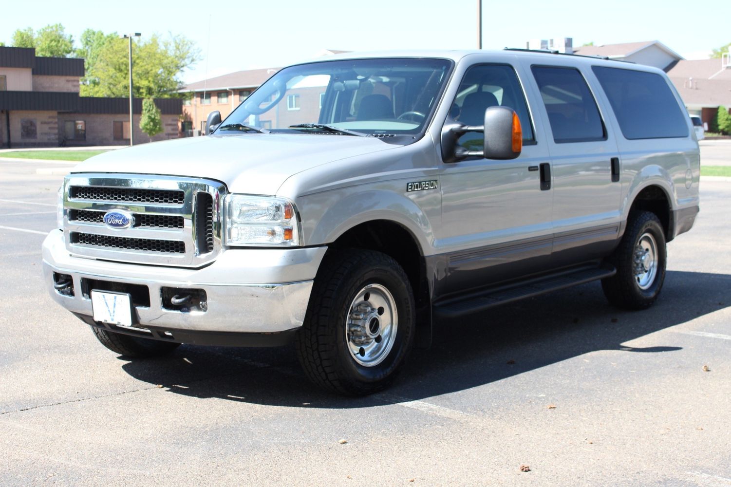 2005 ford excursion xlt configurations