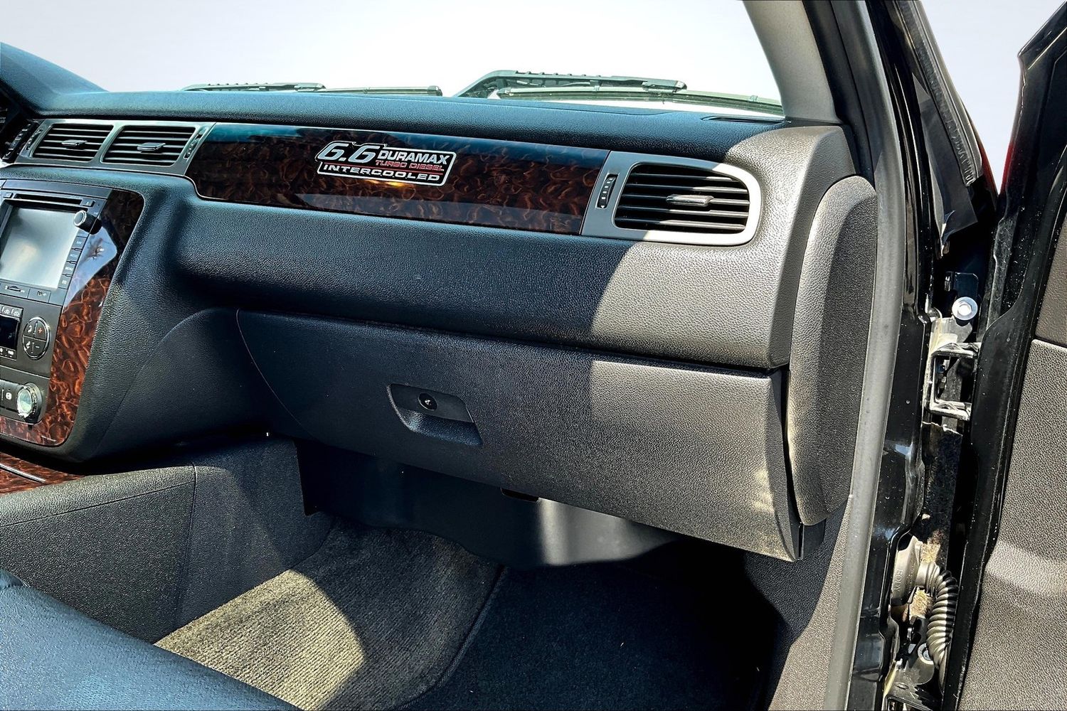 2011 Gmc Sierra Denali photo 16