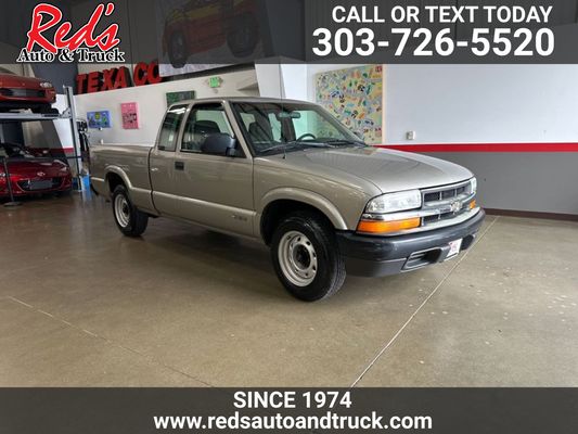 2002 Chevrolet S-10 LS's photo