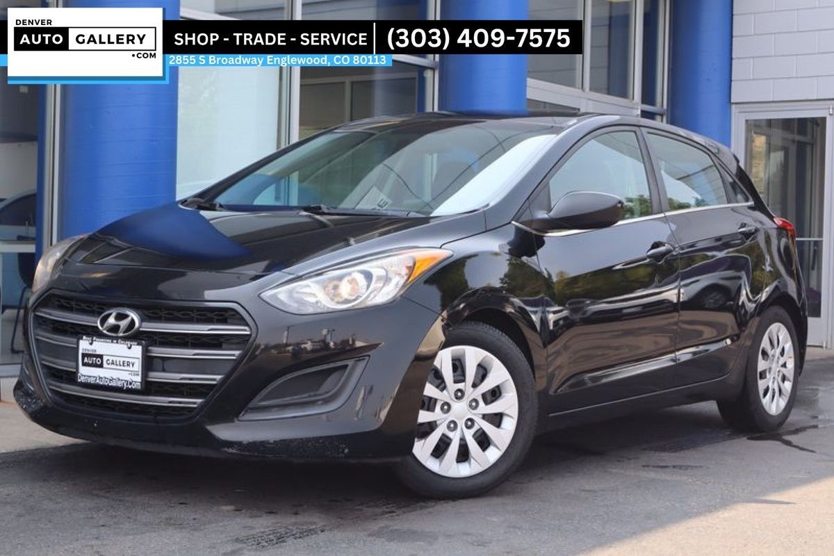 2016 Hyundai Elantra GT Base's photo