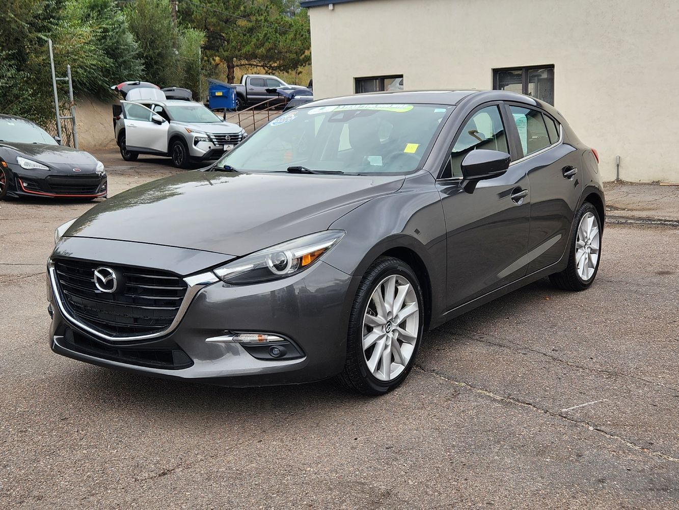 2017 Mazda Mazda3 Grand Touring photo 2
