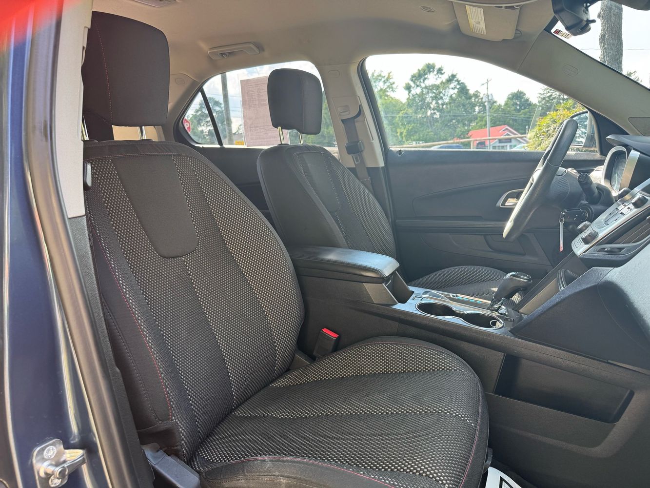 2016 Chevrolet Equinox LT photo 17