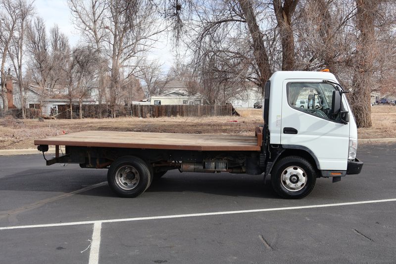 2007 Mitsubishi Fuso FE84D Photos