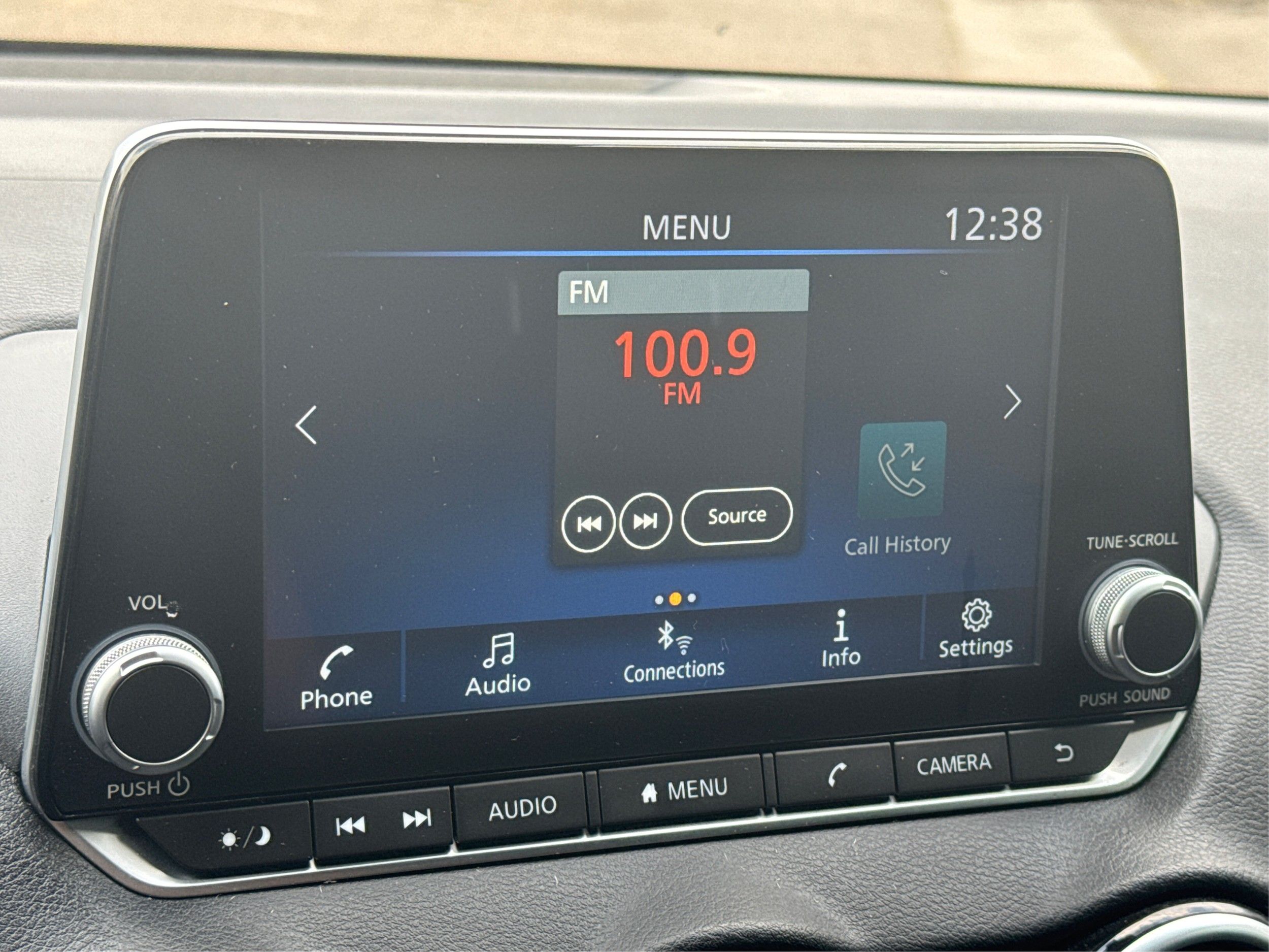 2024 Nissan Sentra SV photo 13