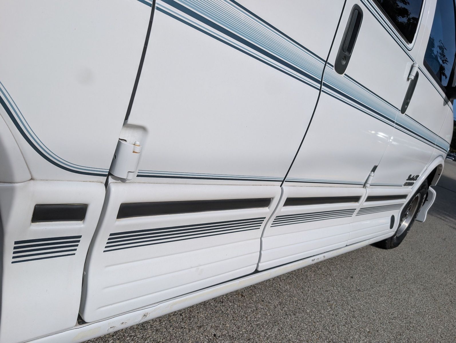 1997 Chevrolet Express G1500 23