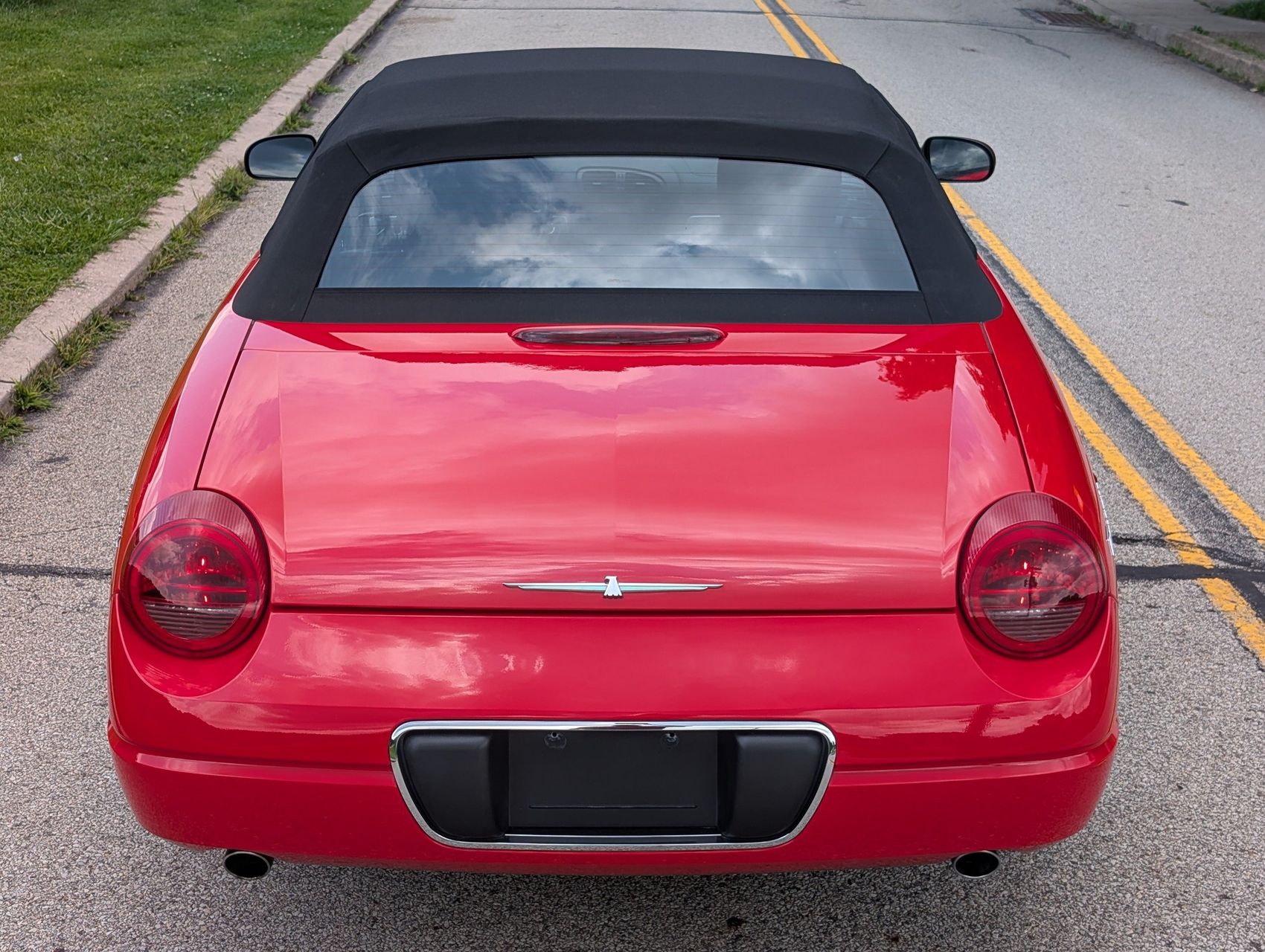 2002 Ford Thunderbird 21