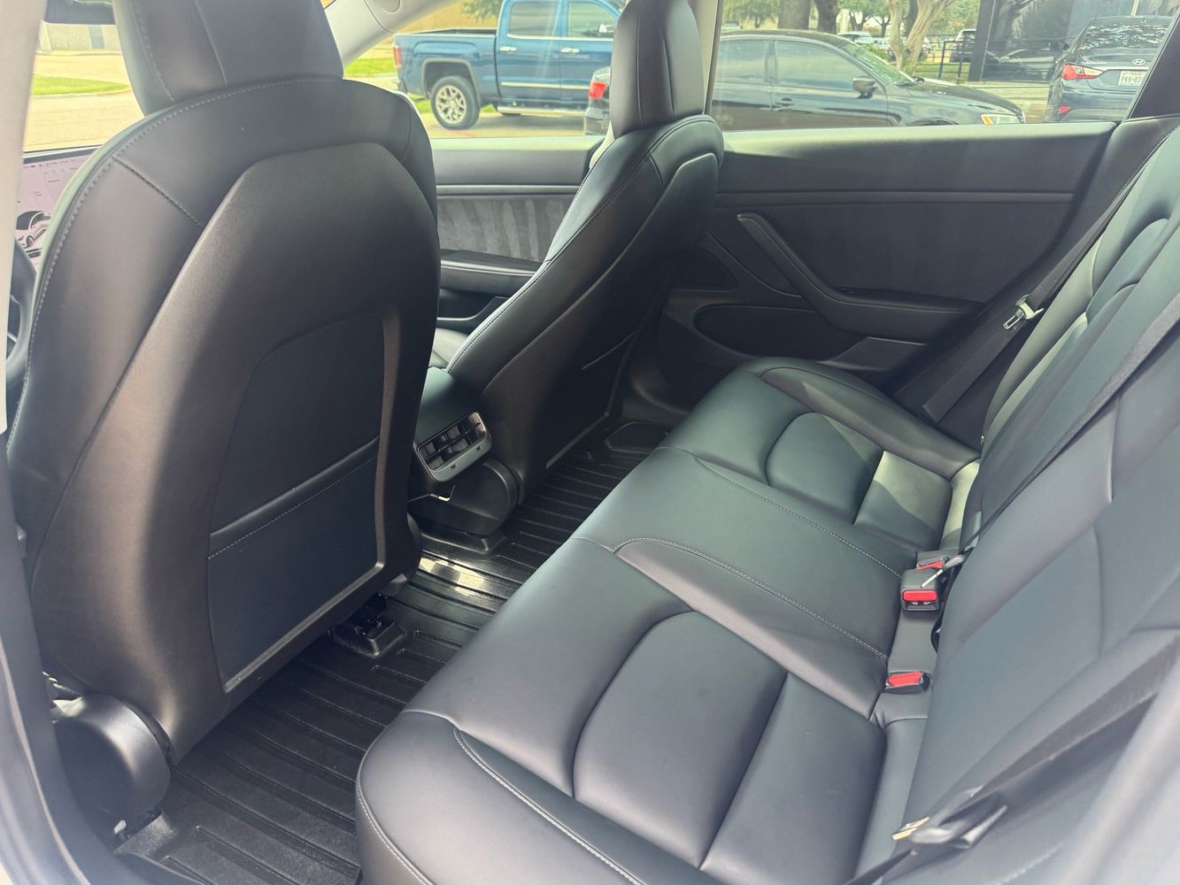 2020 Tesla Model 3 photo 13