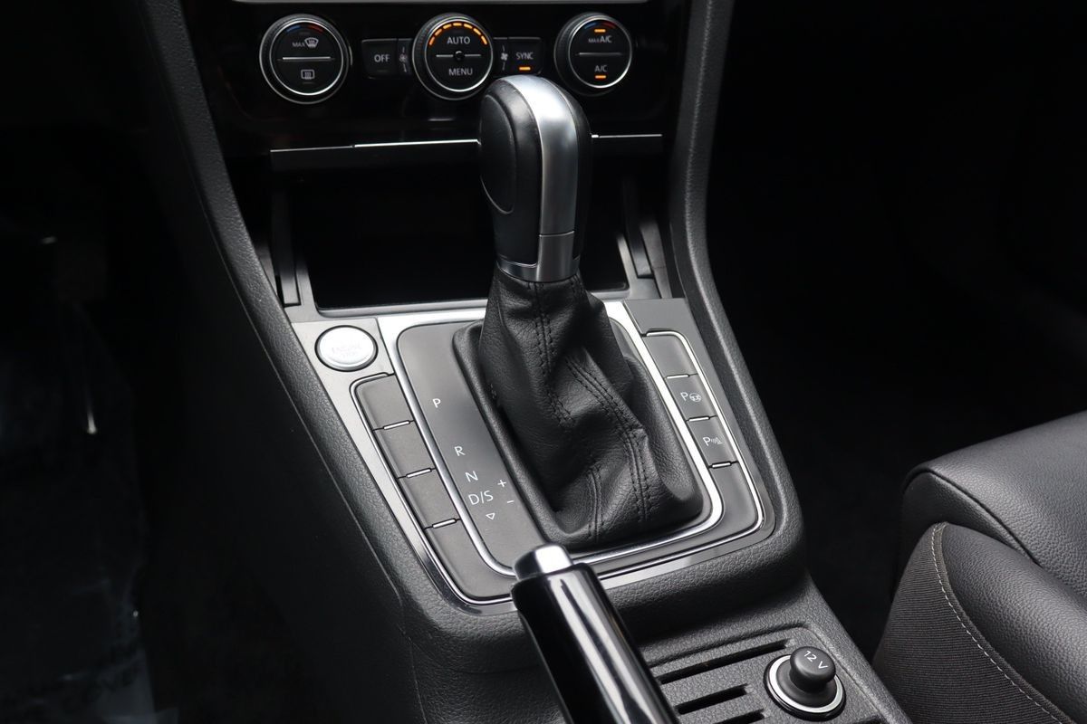 2017 Volkswagen Golf SportWagen TSI SEL