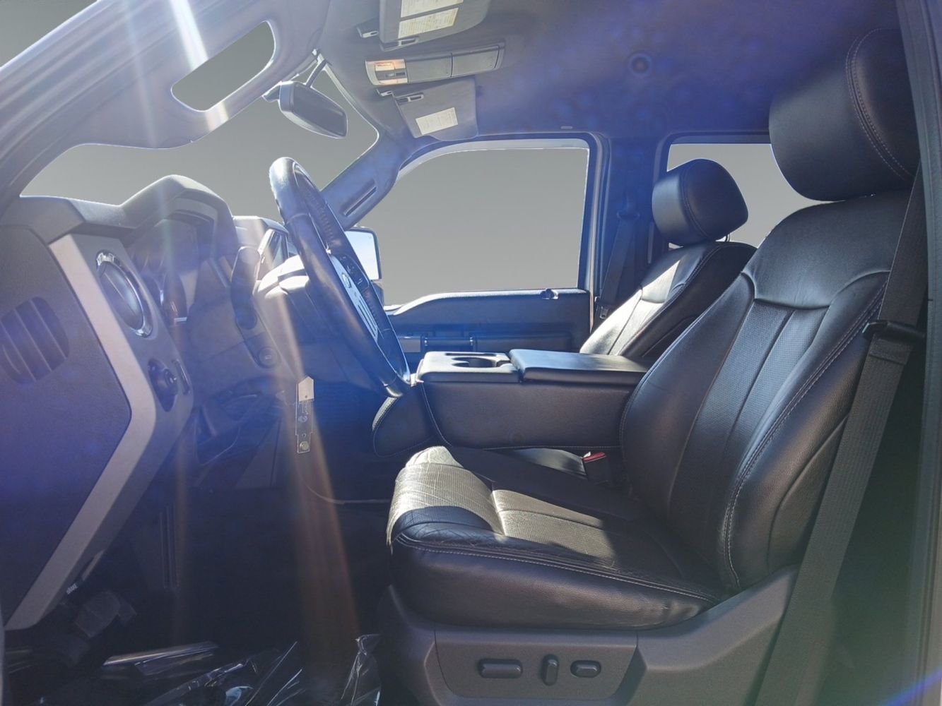 2016 Ford F-350 Lariat photo 9