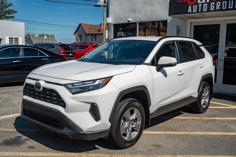 2022 Toyota RAV4 XLE