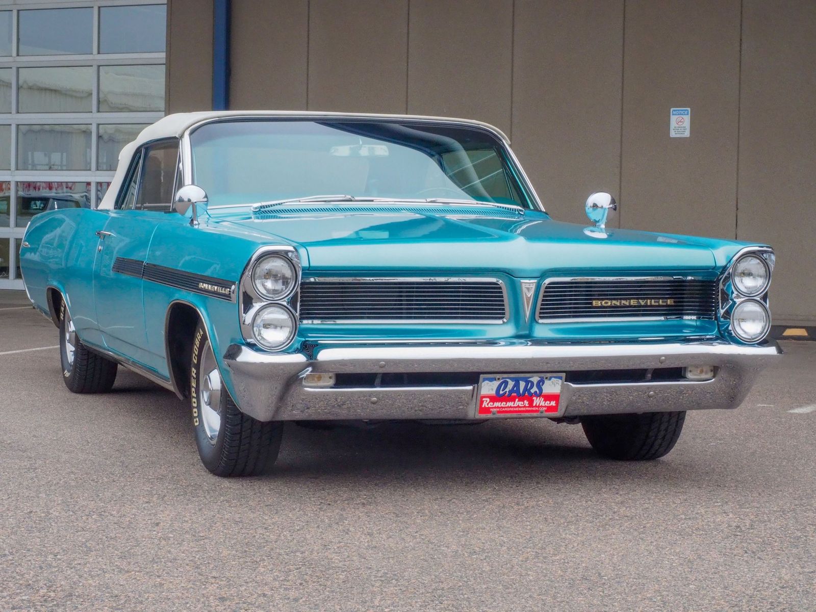 1963 Pontiac Bonneville 8