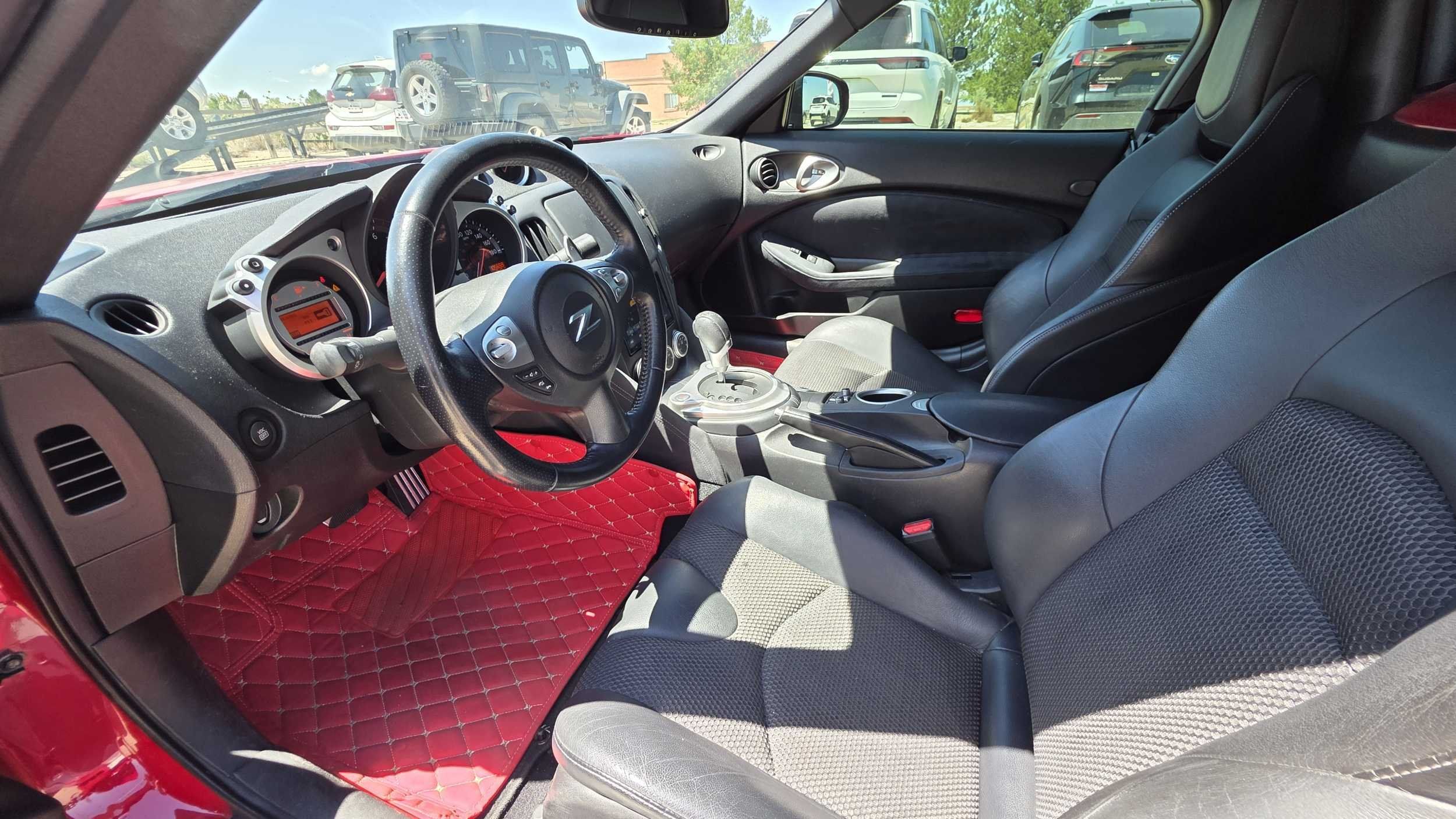 2010 Nissan 370Z Touring photo 24