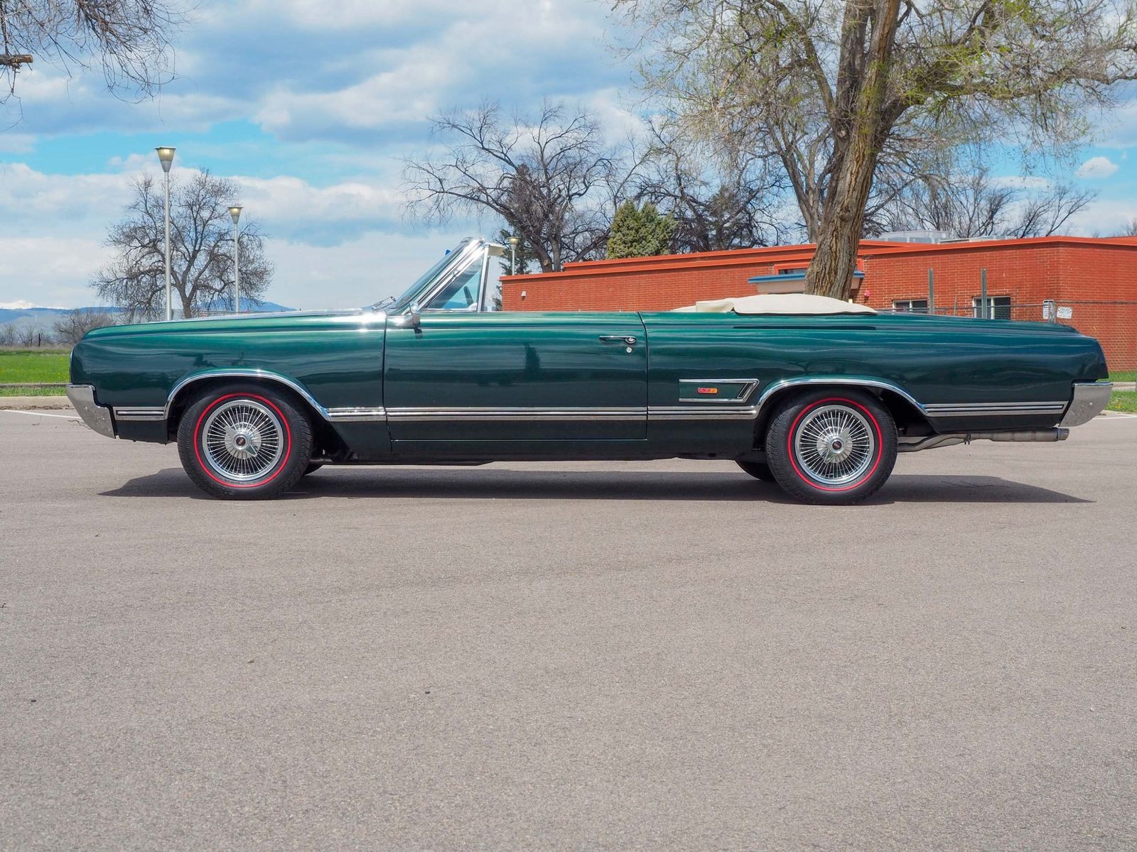 1965 Oldsmobile Cutlass 14