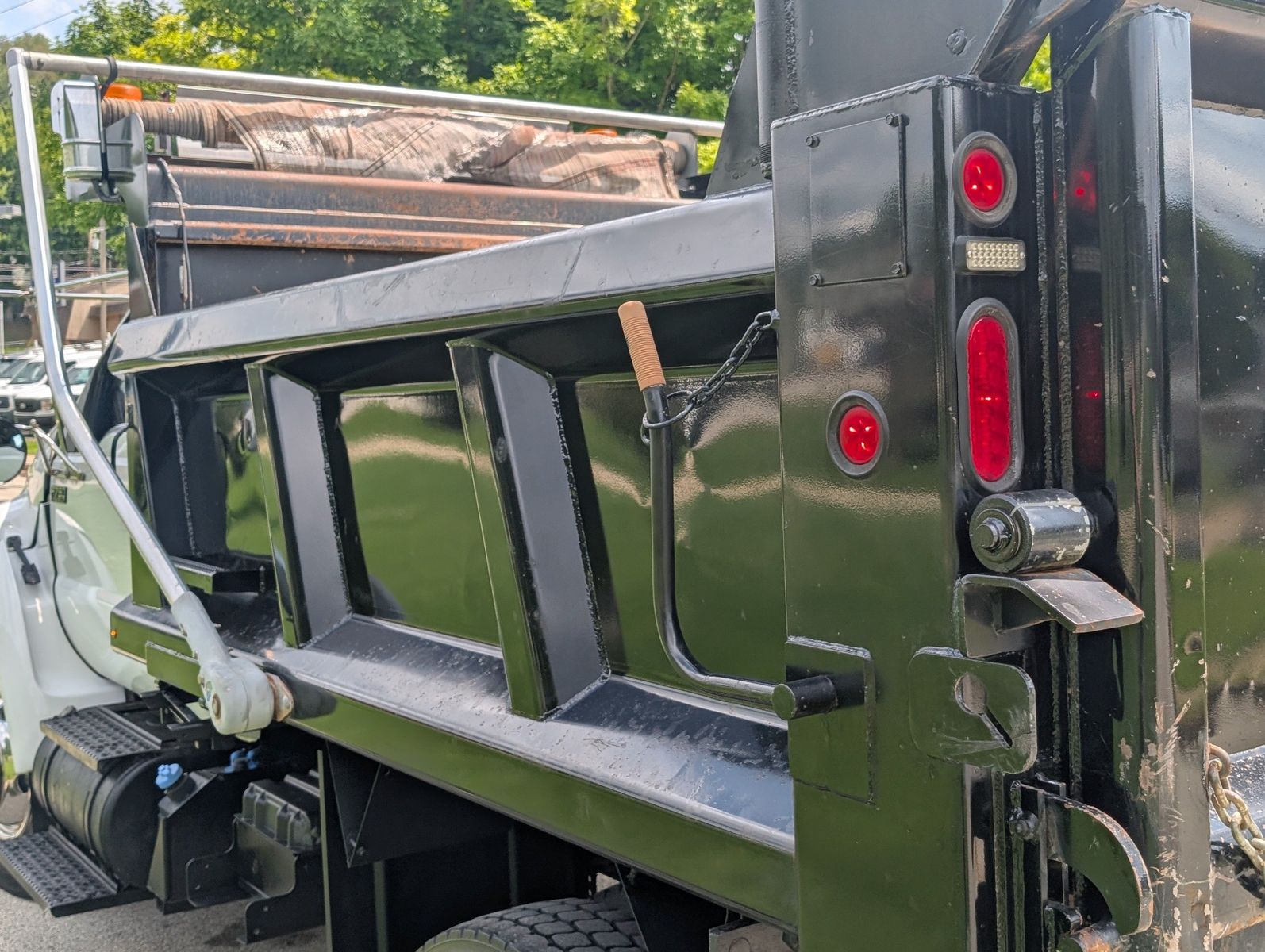 2015 Ford F-750 110