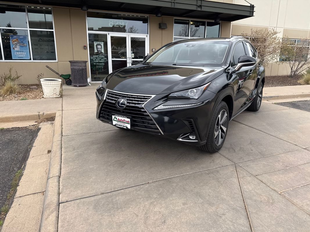 View vehicle photo 2