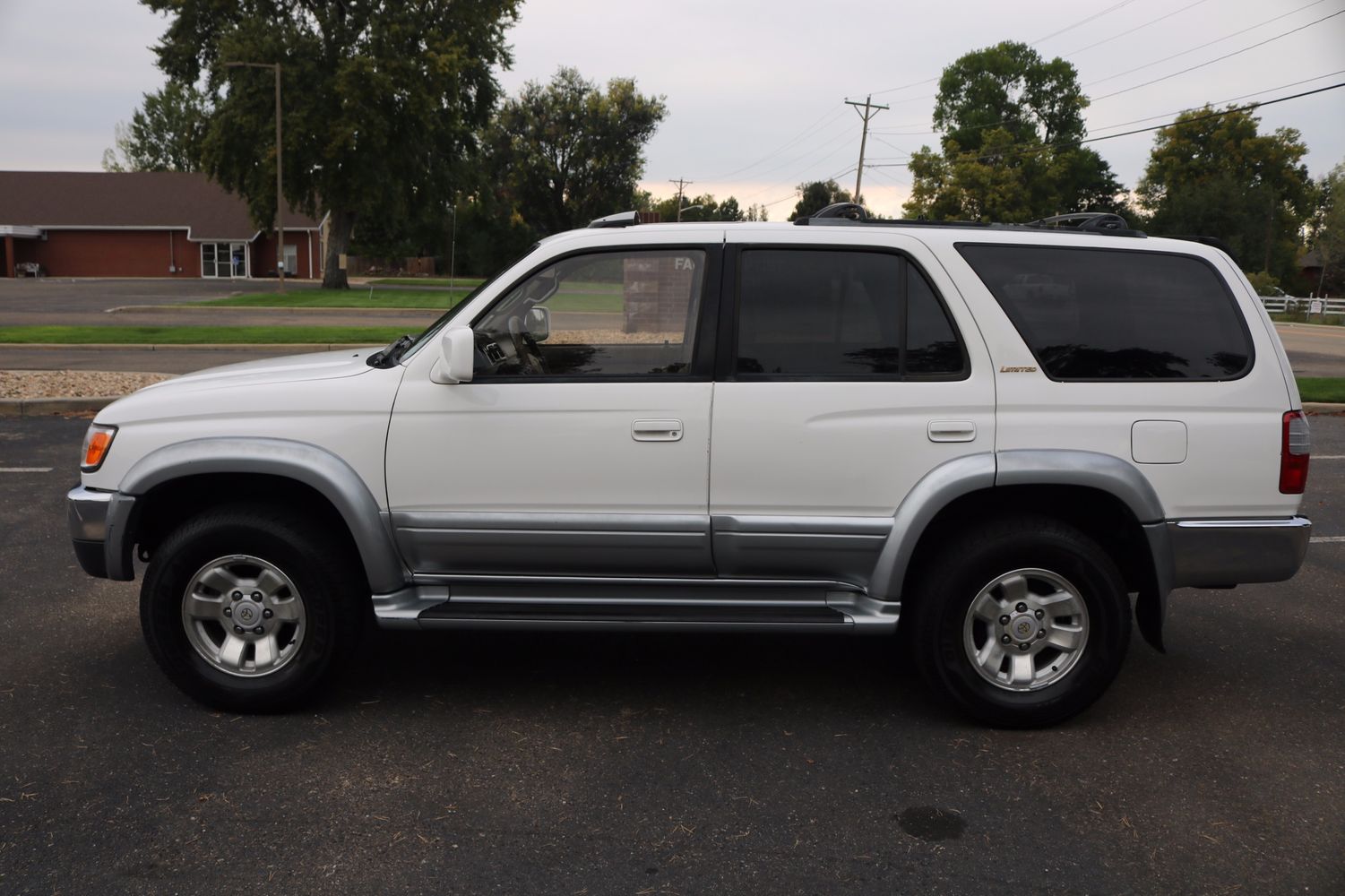 1998 Toyota 4Runner Limited | Victory Motors of Colorado