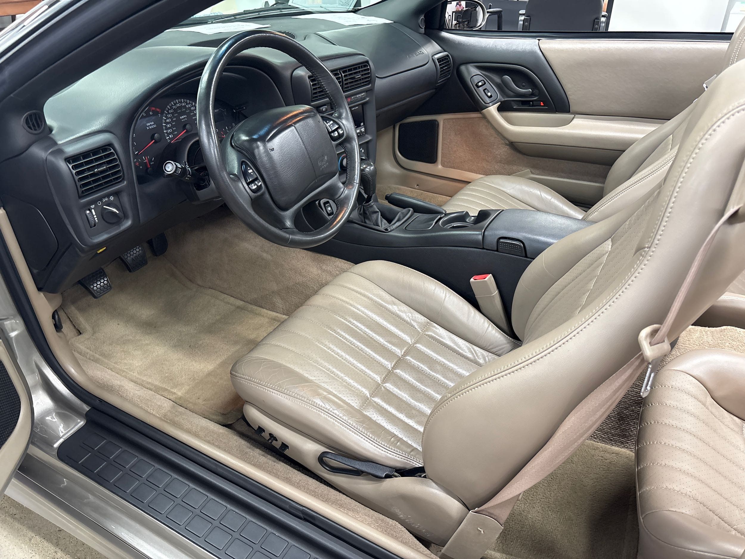 2002 Chevrolet Camaro Sport Coupe photo 32