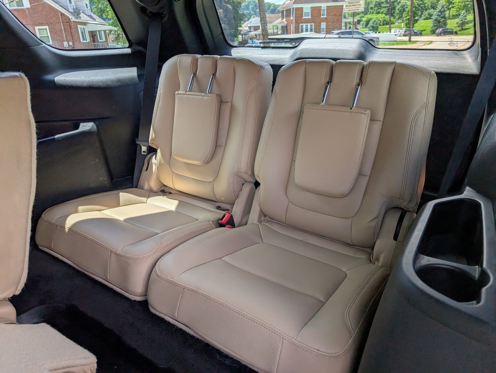 2017 Ford Explorer 64