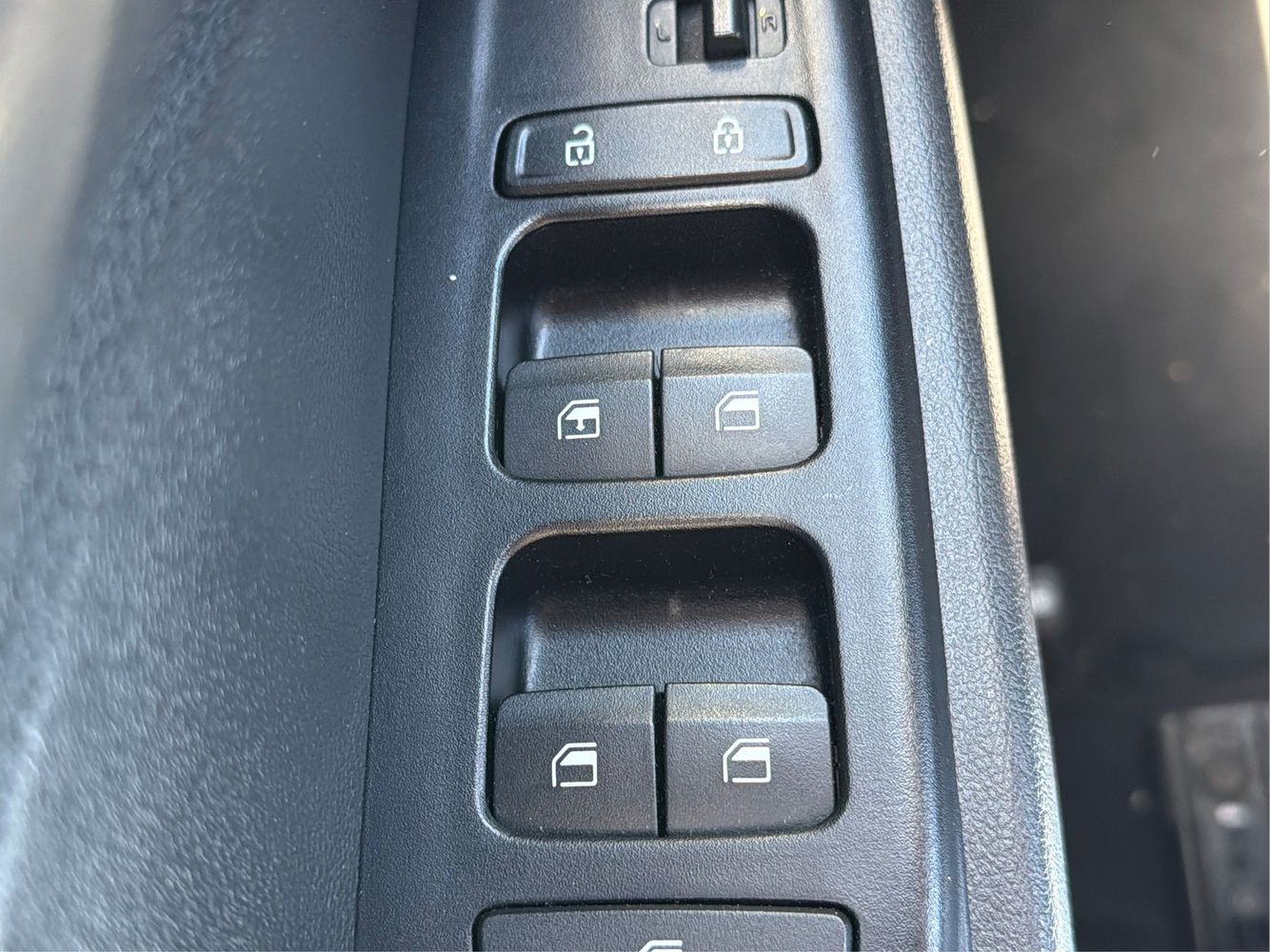 2024 Hyundai Venue SE - Photo 38