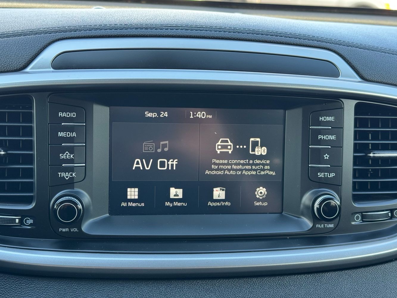 2019 Kia Sorento LX S photo 16