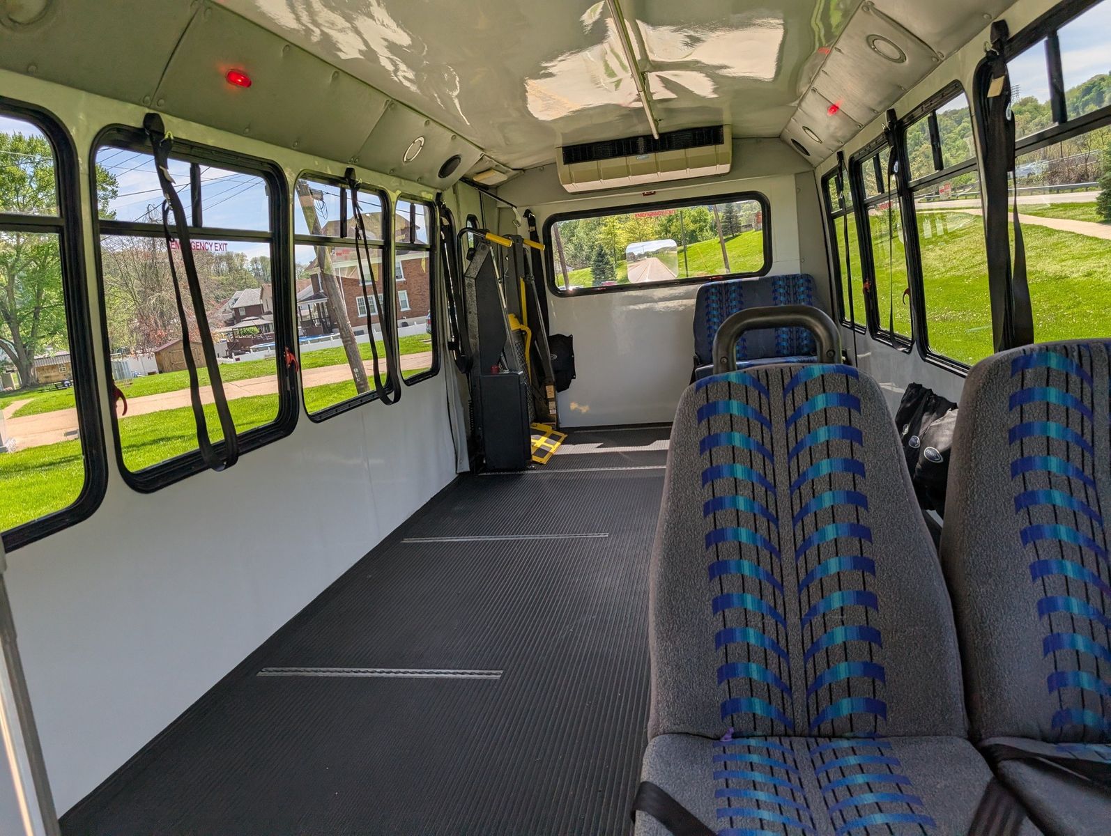 2007 Ford E-450 Cutaway 101