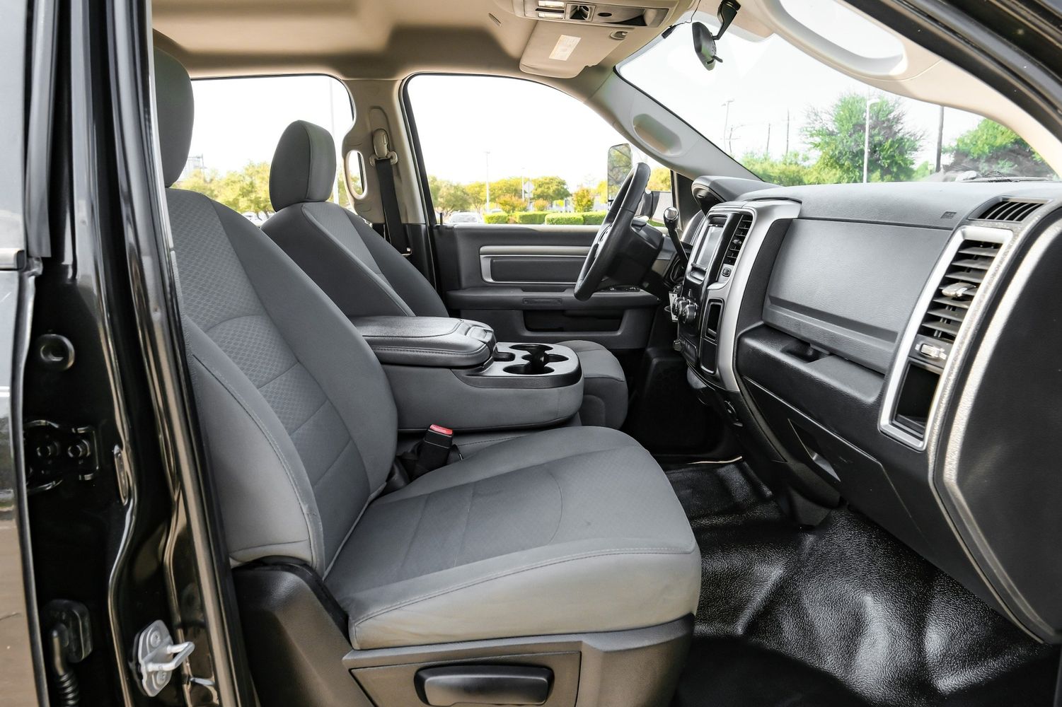 2018 Ram 2500 SLT photo 27