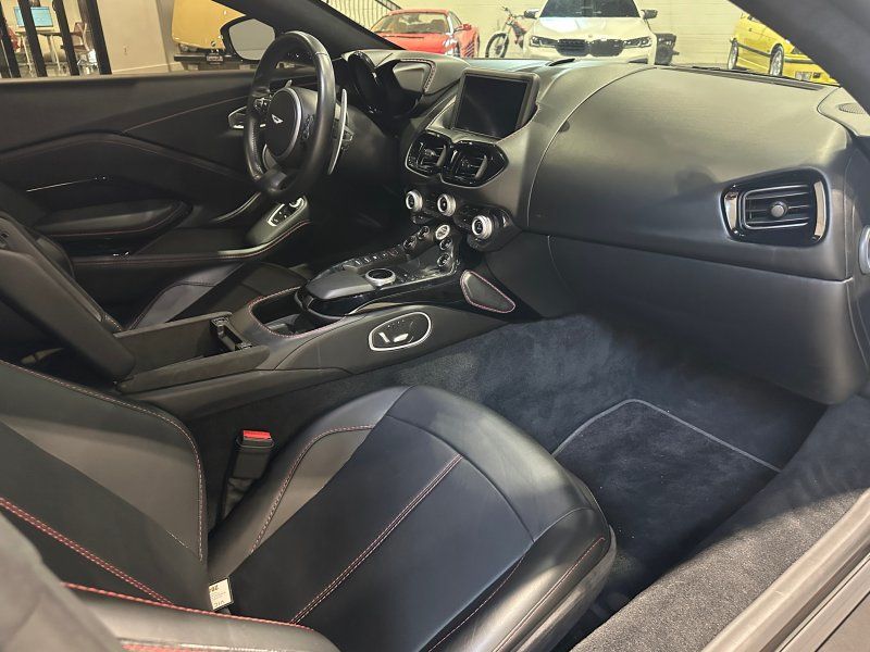 2020 Aston Martin Vantage Base, photo 16