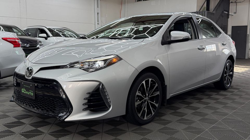 2018 Toyota Corolla SE FWD photo