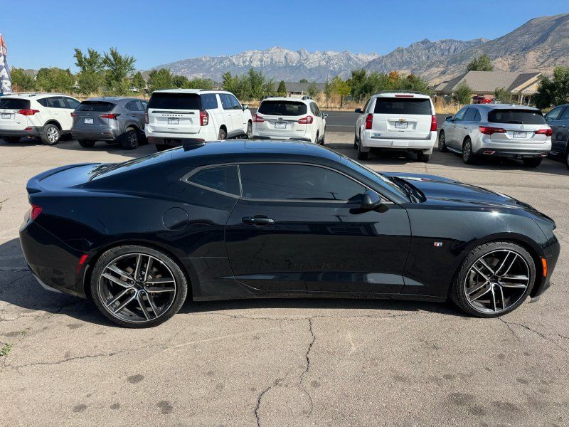 2017 Chevrolet Camaro 2LT RS photo 6