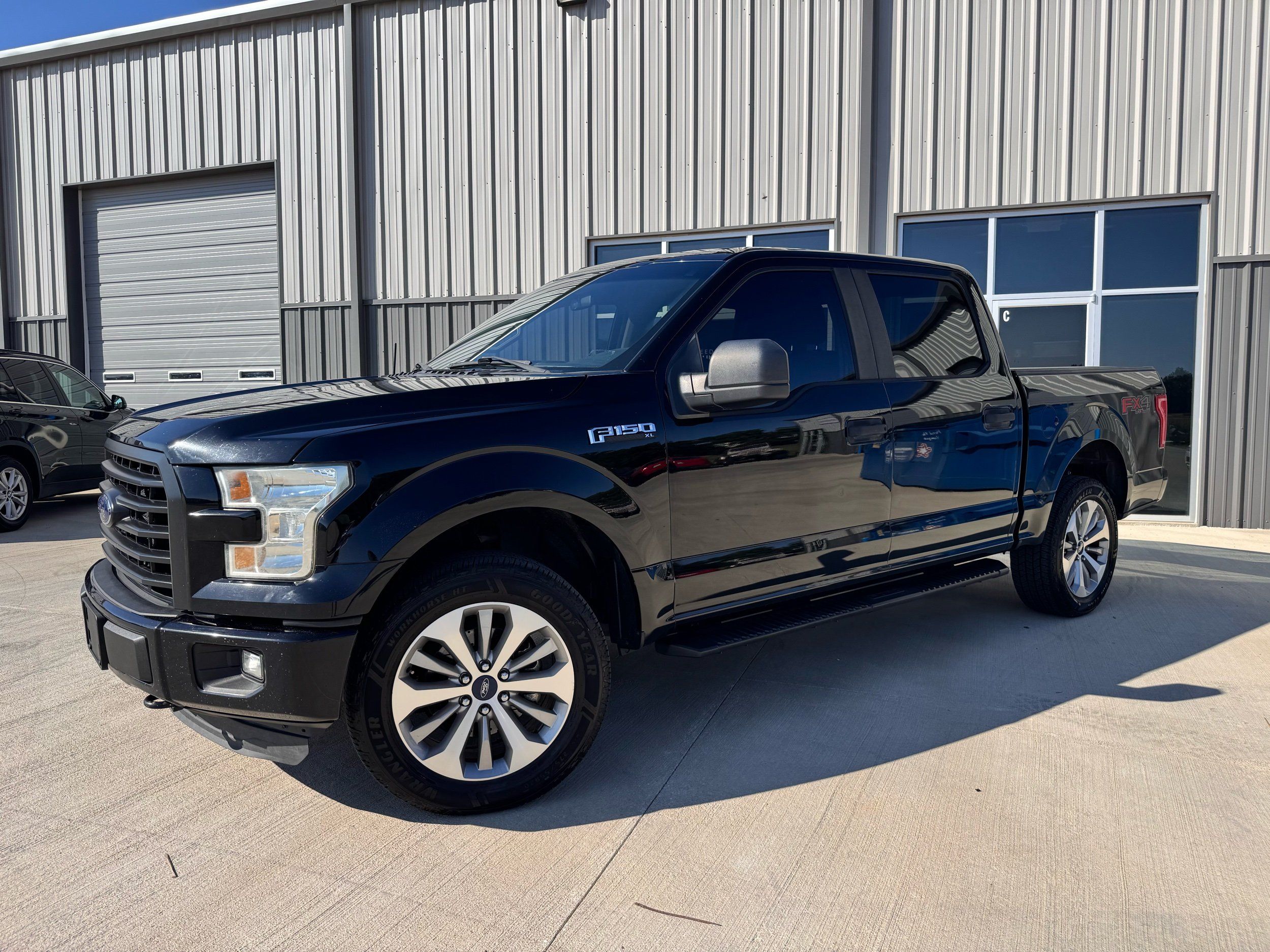 2017 Ford F-150 XL photo 2