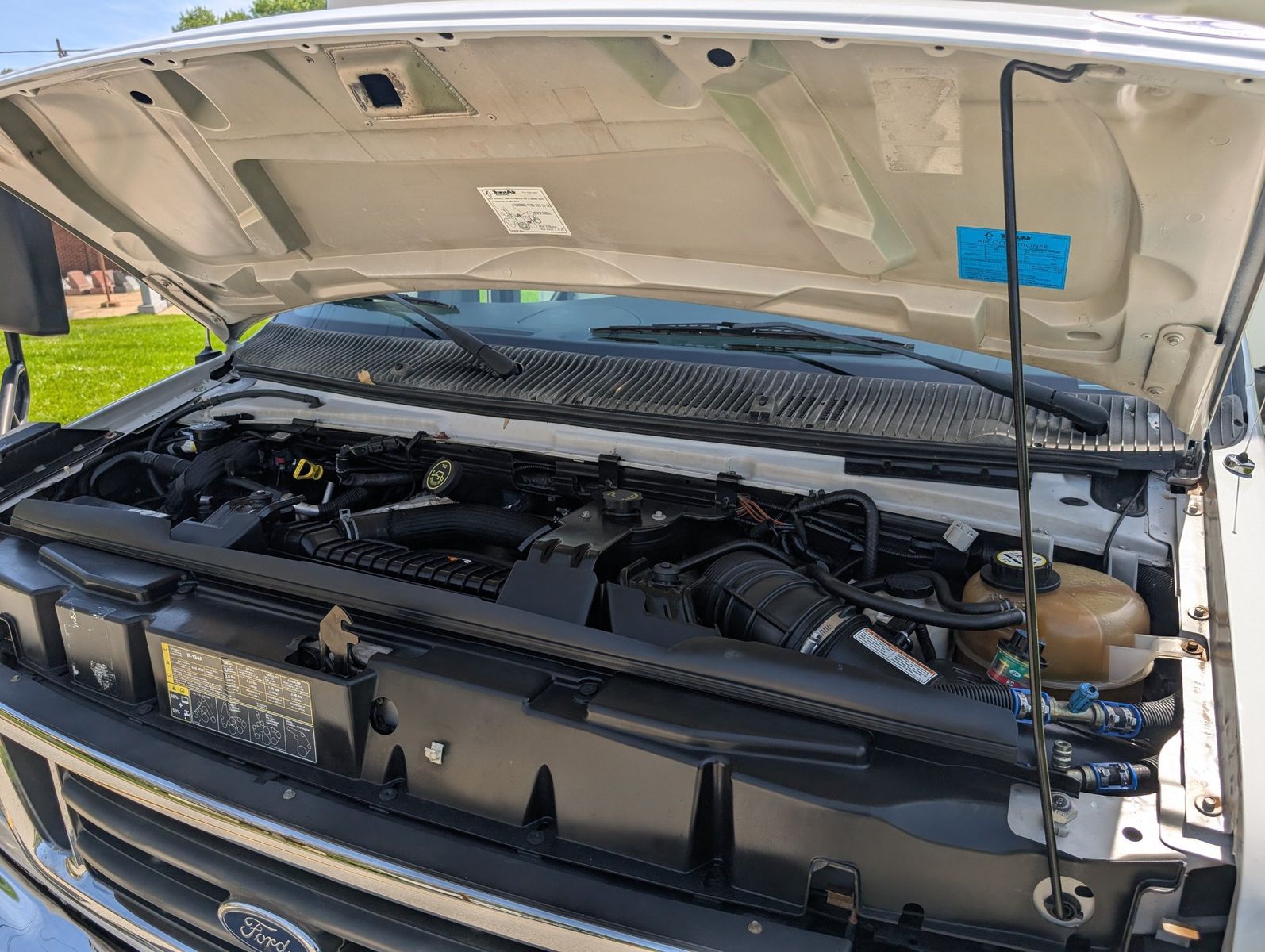 2007 Ford E-450 Cutaway 114