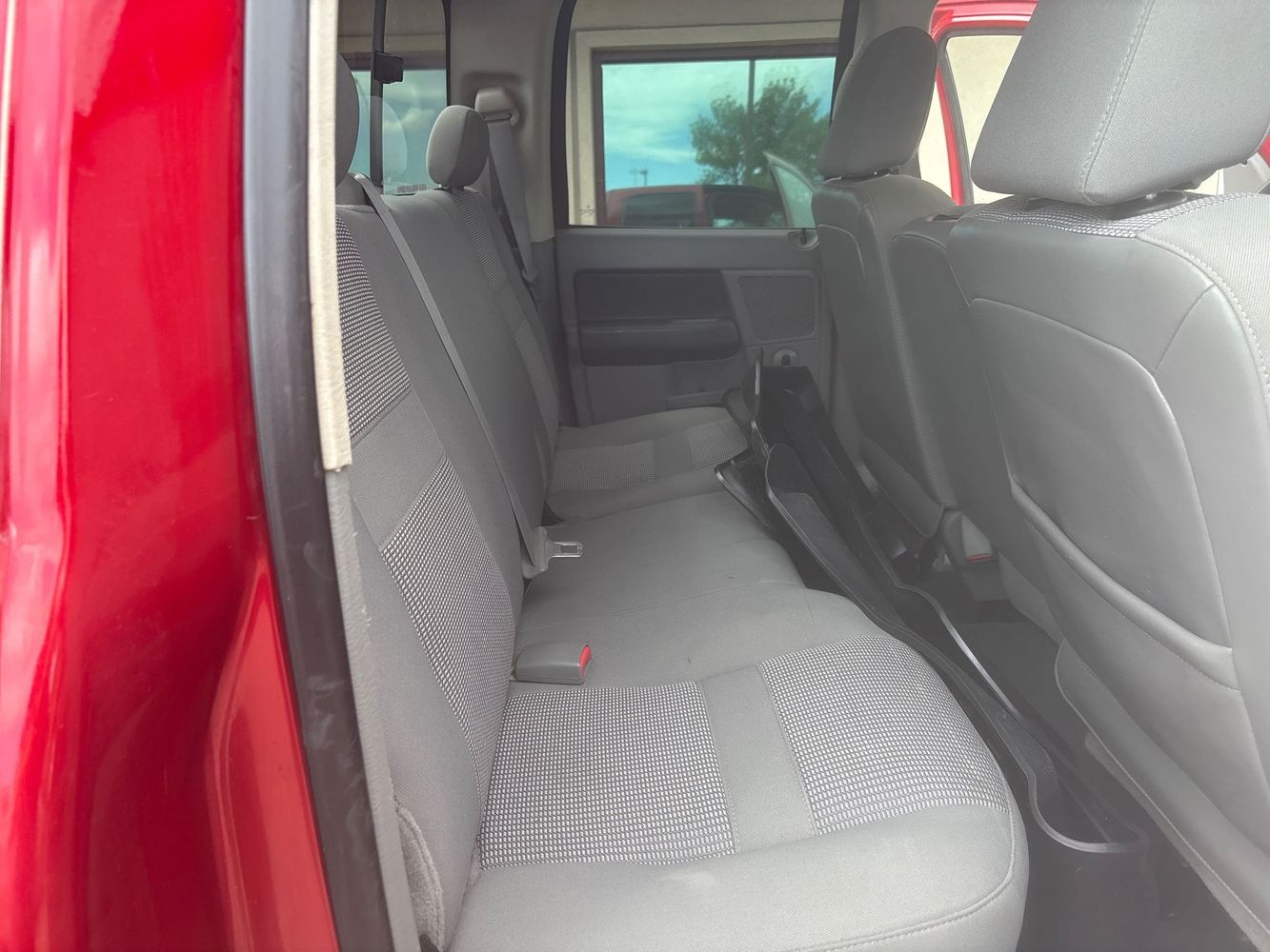 2007 Dodge Ram SLT photo 9