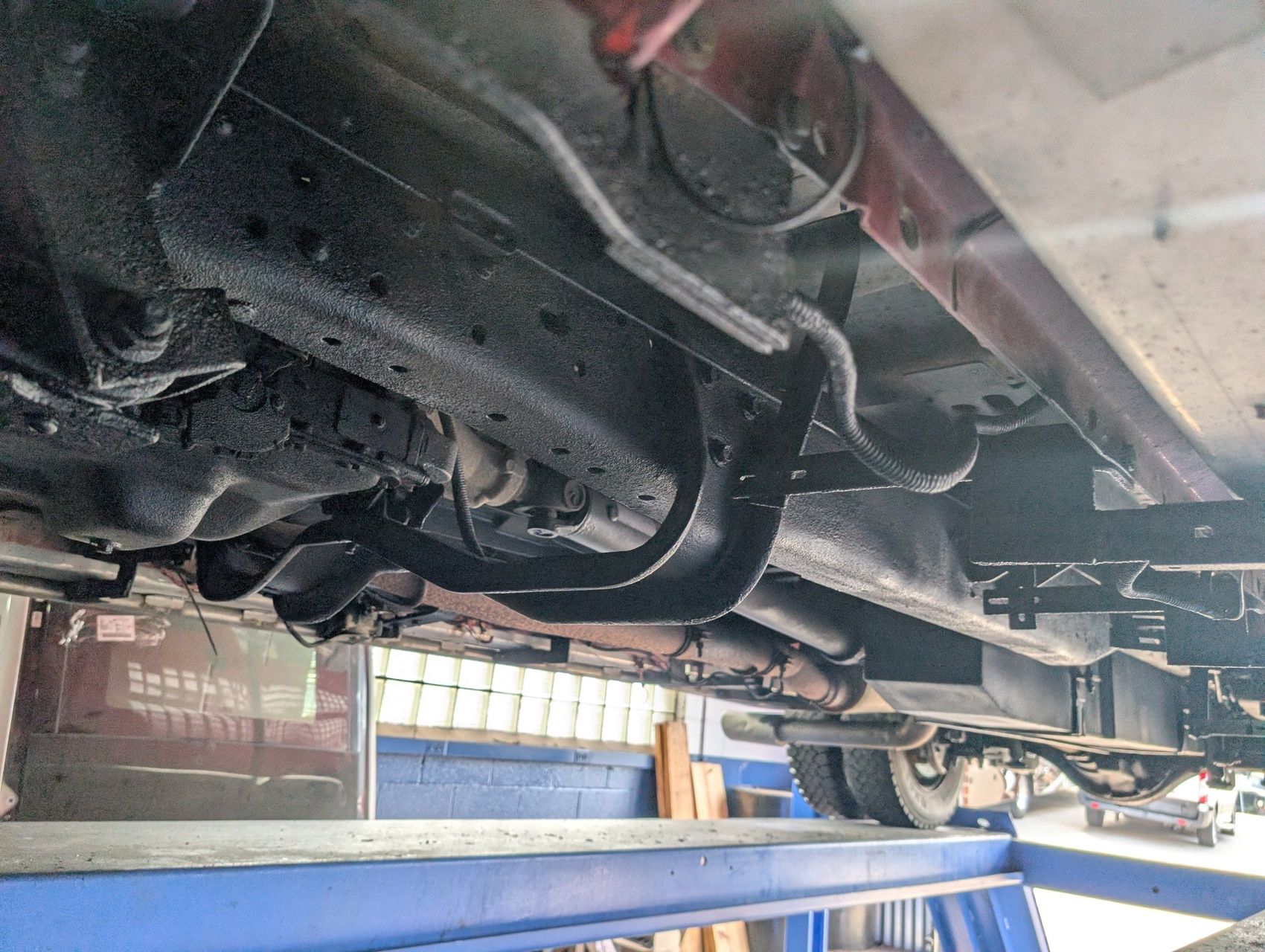 2001 Ford F-550 226