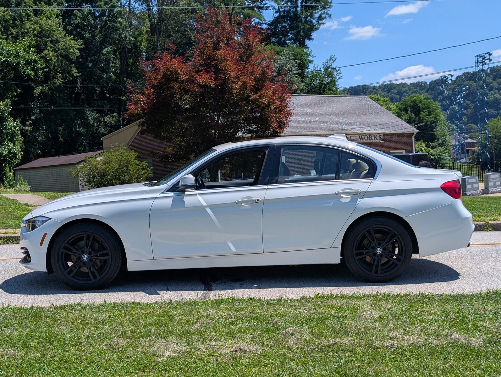 2017 BMW 330i 19