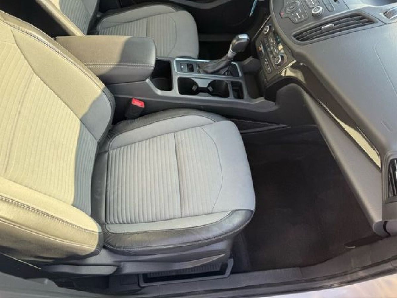 2018 Ford Escape SE photo 19